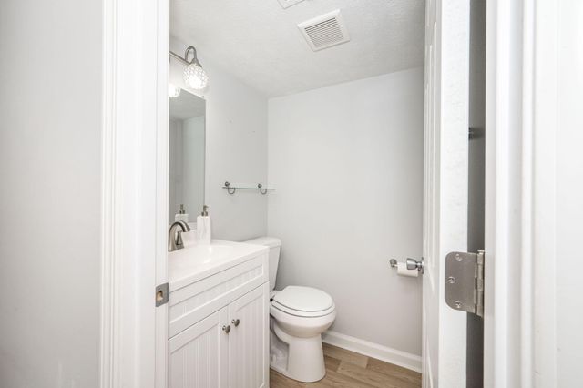 8444 Village Drive, Florence, KY 41042