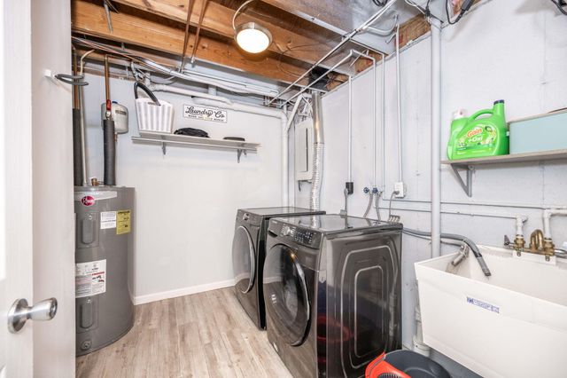 8444 Village Drive, Florence, KY 41042