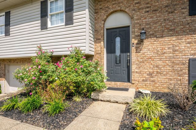 8444 Village Drive, Florence, KY 41042