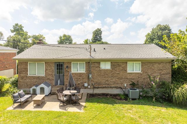 8444 Village Drive, Florence, KY 41042