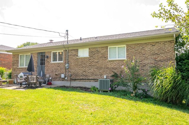 8444 Village Drive, Florence, KY 41042