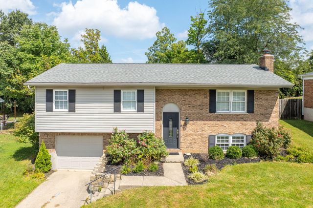 8444 Village Drive, Florence, KY 41042