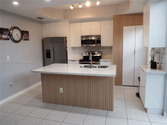 4943 Leeward Ln 3204, Dania Beach, FL 33312