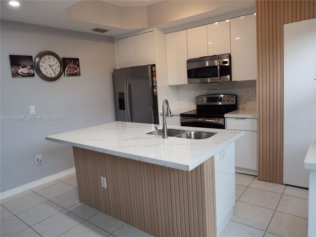 4943 Leeward Ln 3204, Dania Beach, FL 33312