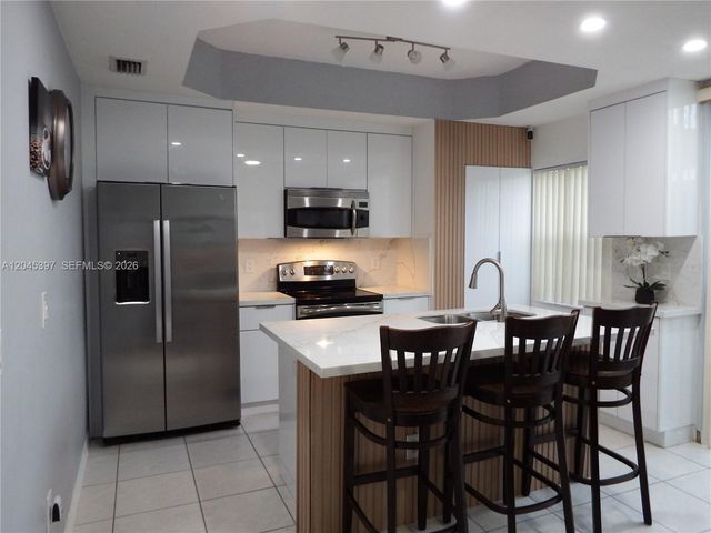 4943 Leeward Ln 3204, Dania Beach, FL 33312