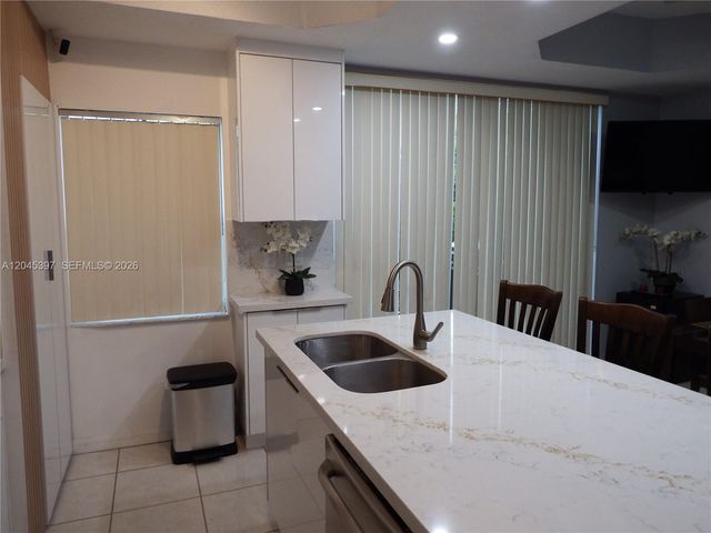 4943 Leeward Ln 3204, Dania Beach, FL 33312