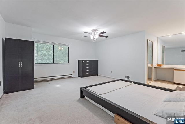 31 Lockley Court, Wayne, NJ 07470