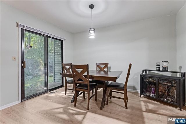 31 Lockley Court, Wayne, NJ 07470