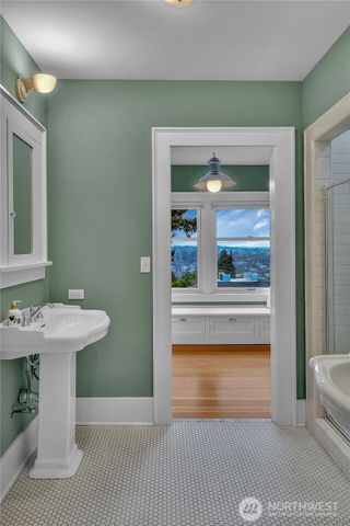 110 Smith Street, Seattle, WA 98109