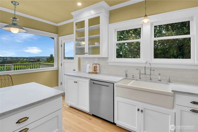 110 Smith Street, Seattle, WA 98109