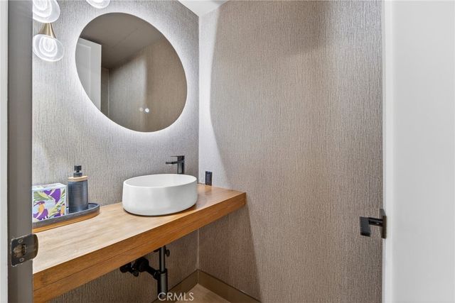 10433 Wilshire Boulevard 202, Los Angeles, CA 90024