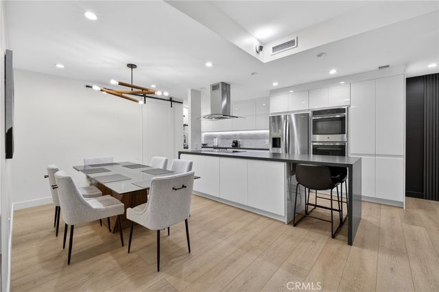 10433 Wilshire Boulevard 202, Los Angeles, CA 90024