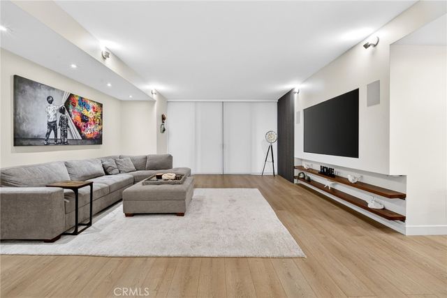 10433 Wilshire Boulevard 202, Los Angeles, CA 90024