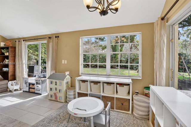 3613 Starboard Ave, Cooper City, FL 33026