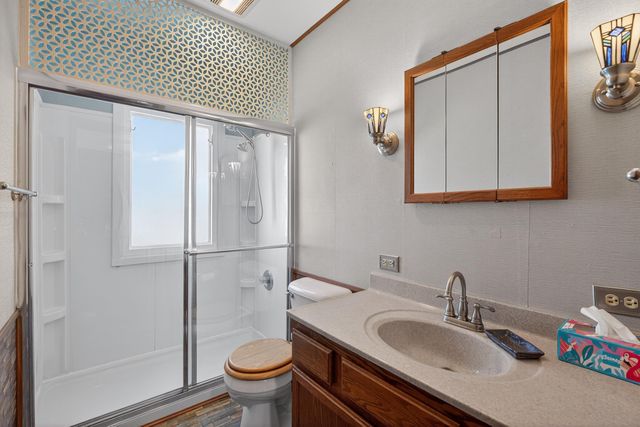 815 Byron Avenue, Waterloo, IA 50702