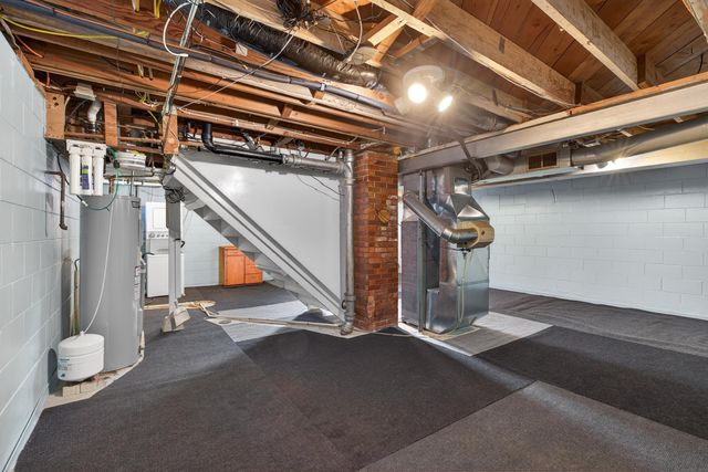 815 Byron Avenue, Waterloo, IA 50702