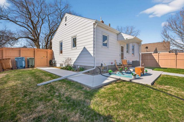 815 Byron Avenue, Waterloo, IA 50702
