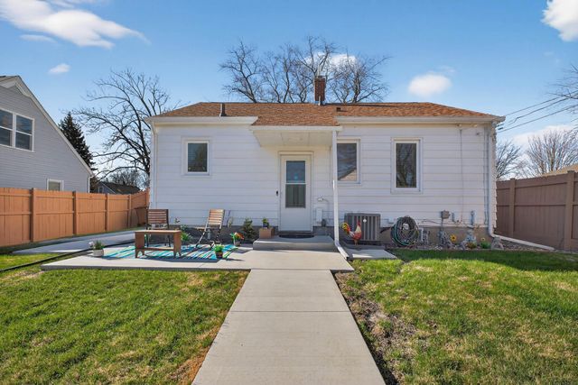 815 Byron Avenue, Waterloo, IA 50702