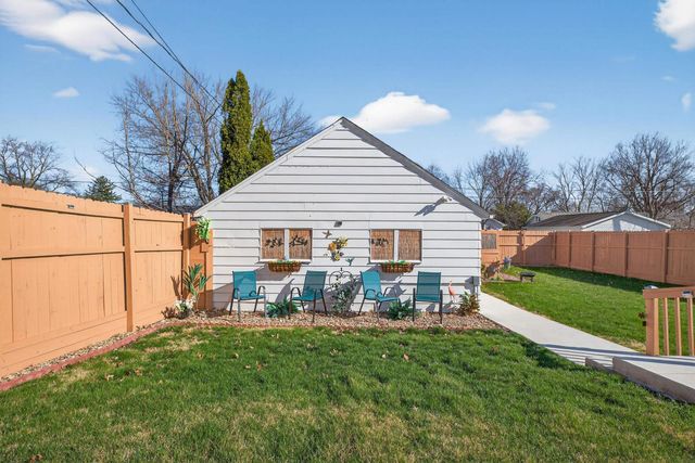 815 Byron Avenue, Waterloo, IA 50702