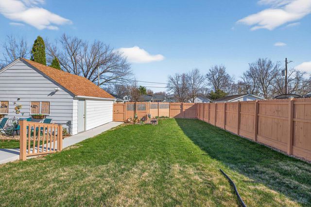 815 Byron Avenue, Waterloo, IA 50702