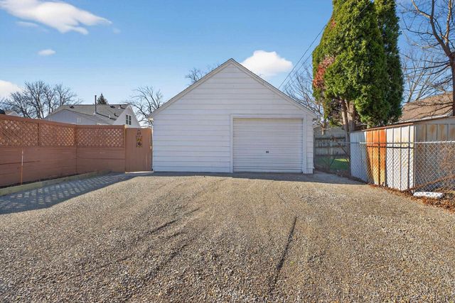 815 Byron Avenue, Waterloo, IA 50702