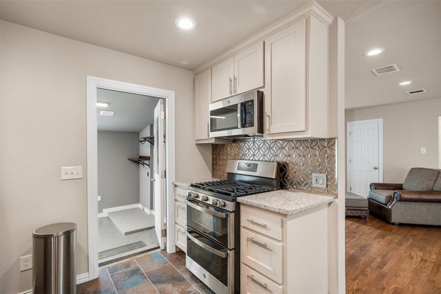 936 N Buckner Boulevard, Dallas, TX 75218