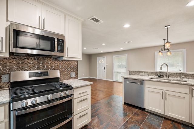 936 N Buckner Boulevard, Dallas, TX 75218