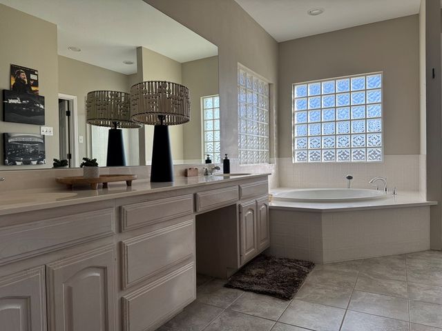 4600 Meadowwood Court, Midland, TX 79705