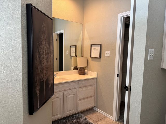 4600 Meadowwood Court, Midland, TX 79705