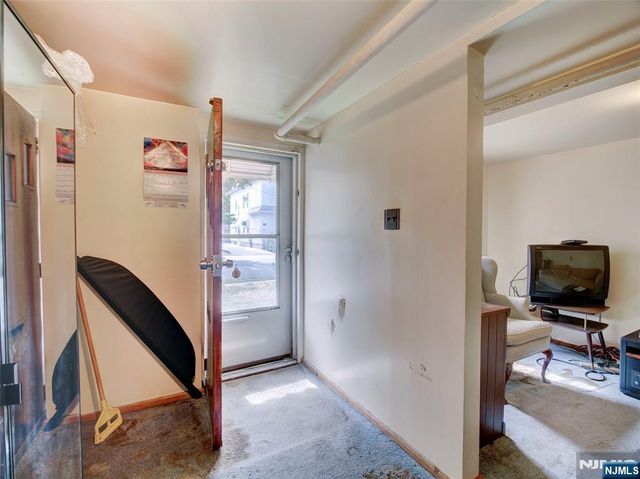 515 Monroe Street, Orange, NJ 07050