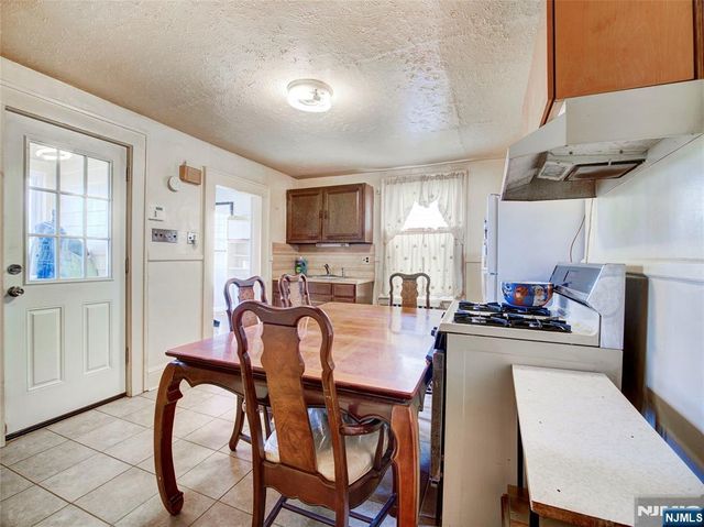515 Monroe Street, Orange, NJ 07050