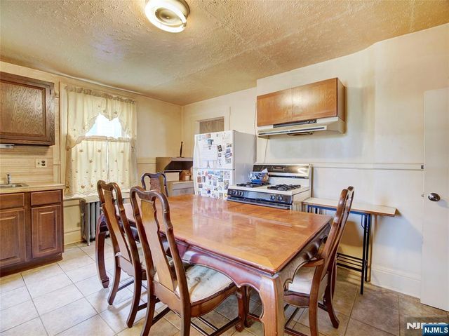 515 Monroe Street, Orange, NJ 07050