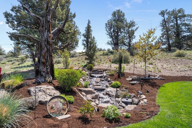 68050 Fryrear Road, Sisters, OR 97759