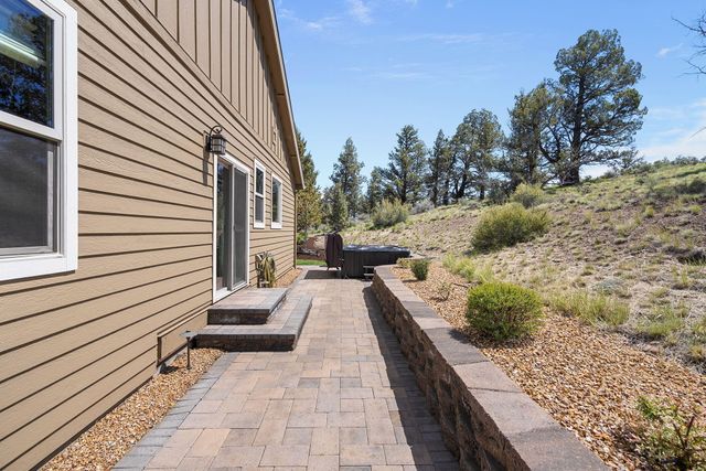 68050 Fryrear Road, Sisters, OR 97759