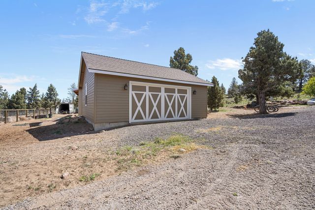68050 Fryrear Road, Sisters, OR 97759