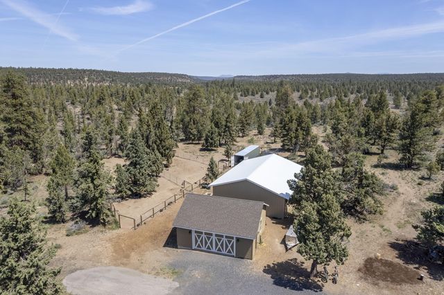 68050 Fryrear Road, Sisters, OR 97759