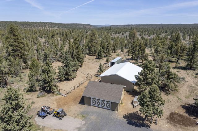 68050 Fryrear Road, Sisters, OR 97759