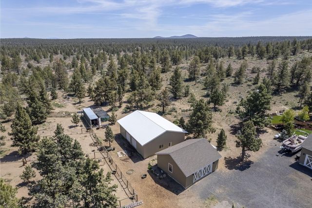 68050 Fryrear Road, Sisters, OR 97759