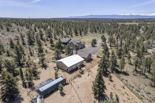 68050 Fryrear Road, Sisters, OR 97759