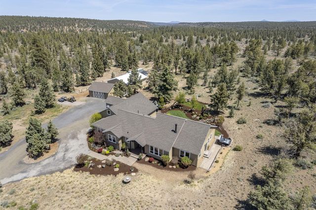 68050 Fryrear Road, Sisters, OR 97759