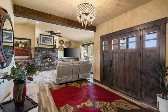 68050 Fryrear Road, Sisters, OR 97759