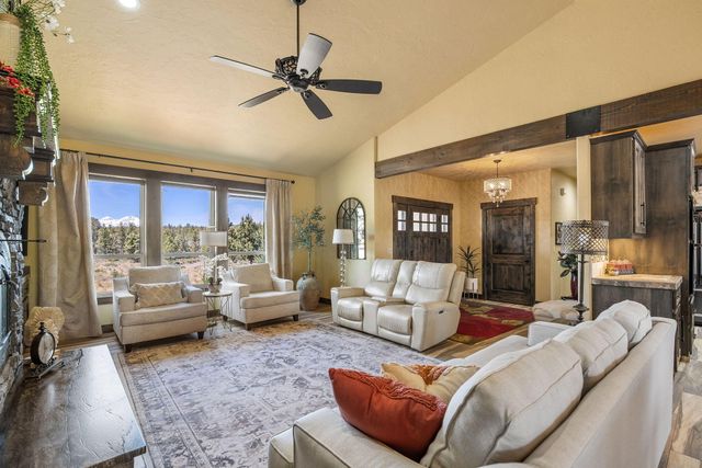 68050 Fryrear Road, Sisters, OR 97759