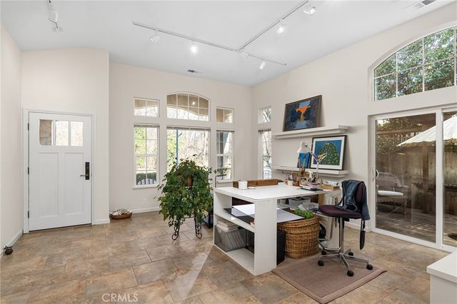 1975 Heritage Oak, Chico, CA 95928