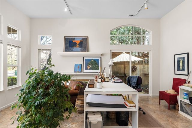 1975 Heritage Oak, Chico, CA 95928