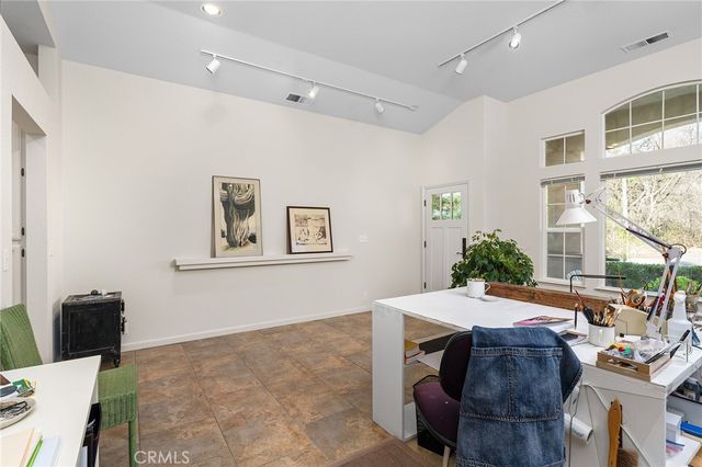 1975 Heritage Oak, Chico, CA 95928