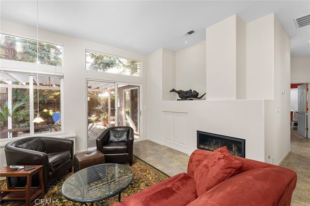 1975 Heritage Oak, Chico, CA 95928