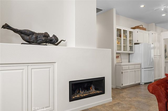 1975 Heritage Oak, Chico, CA 95928