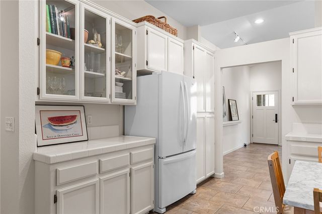 1975 Heritage Oak, Chico, CA 95928