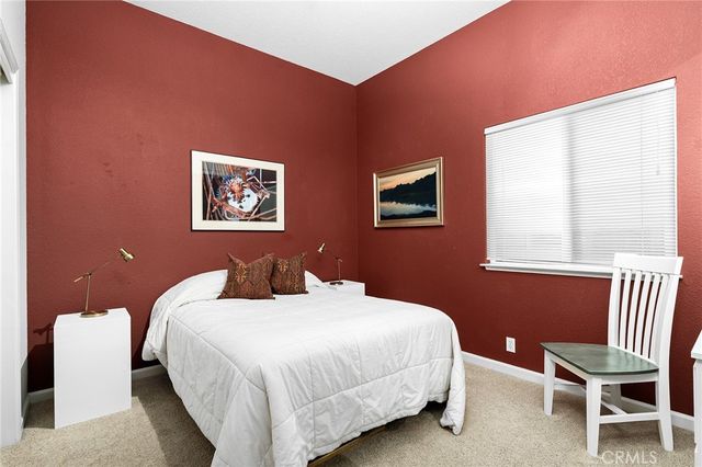 1975 Heritage Oak, Chico, CA 95928