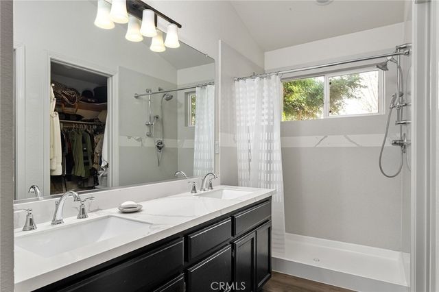 1975 Heritage Oak, Chico, CA 95928